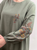 کفتان گلدوزی شده